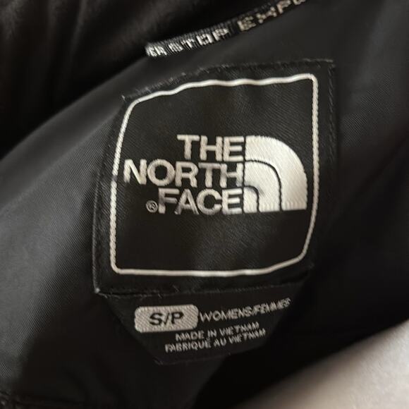 The North Face Black Ski Jacket for Ultimate Winter Performance - Picture 13 of 16